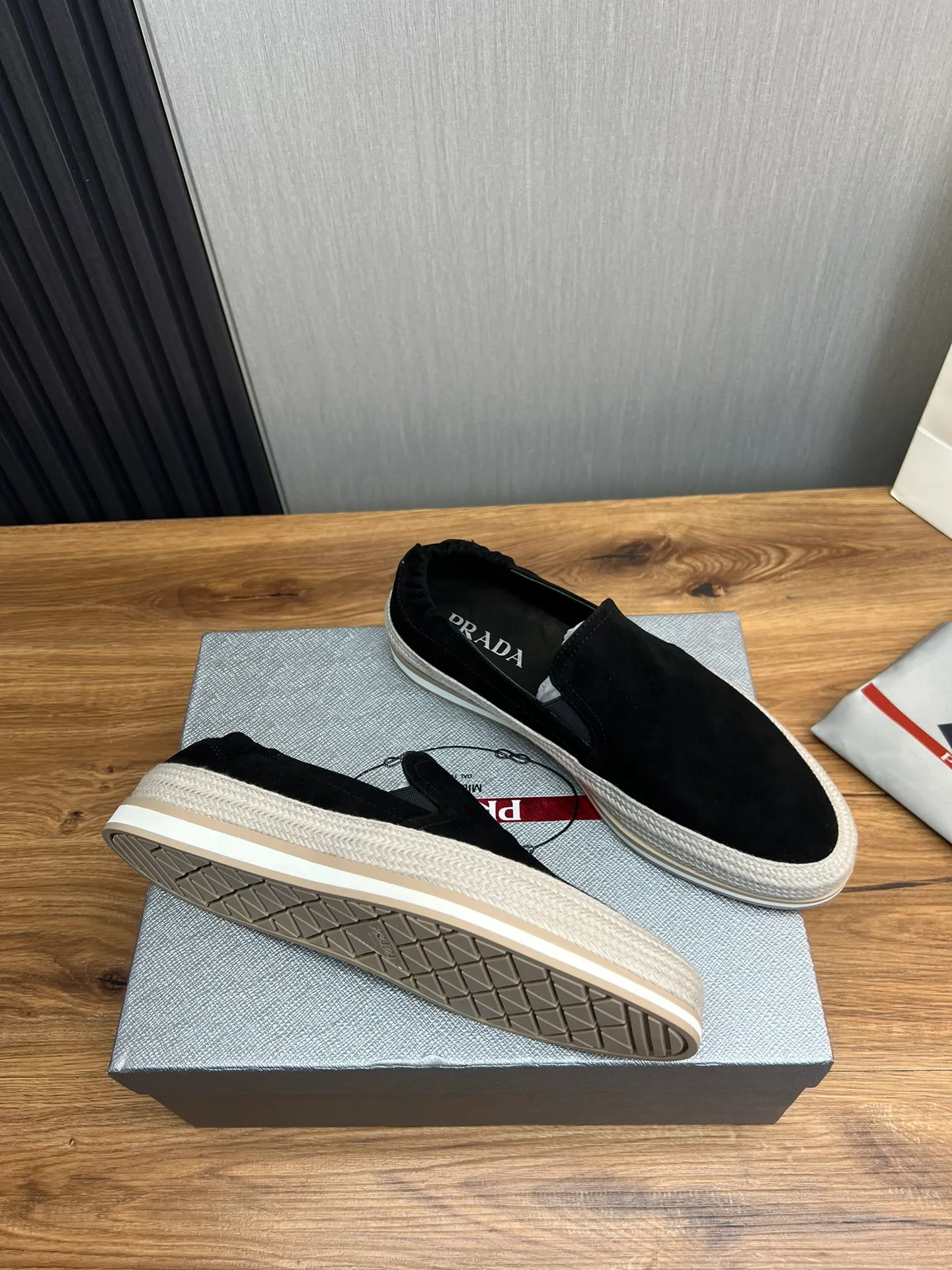 Men's shoes 💰540💰 [PRADA] Men's shoes are popular in the counter, official website is synchronized, 1 high-quality shipment ✔️Original frosted cowhide + cowhide lining, 1🆚1 replica, original sole, 38-45 (45 customized, non-refundable)